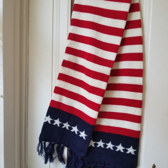 USA Flag Scarf NWOT - Picture 2 of 9